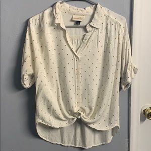 Universal Thread button up shirt.